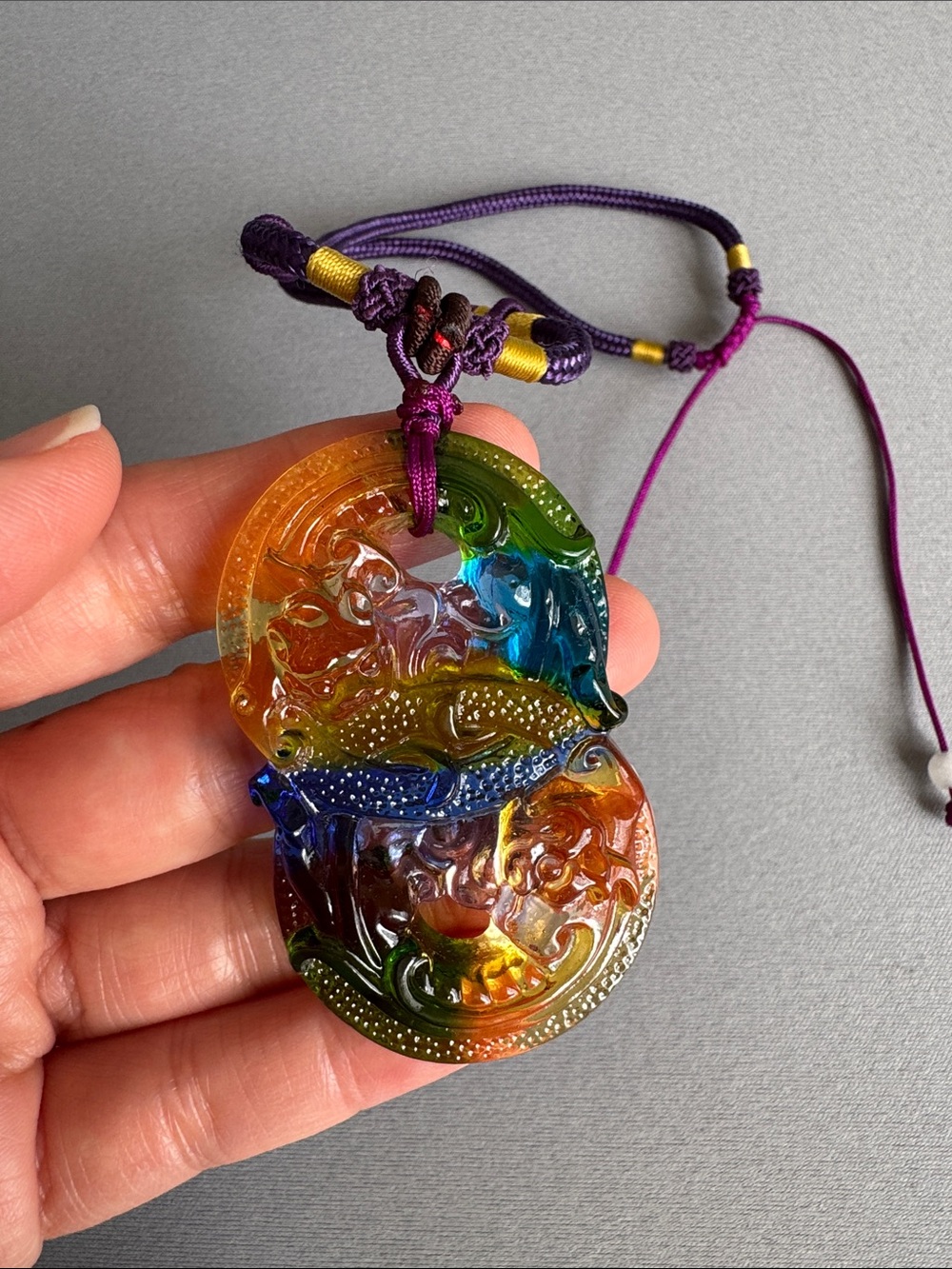 Vintage Y2K Chinese Liuli Crystal Art Glass Double Pixiu Dragon Pendant Necklace